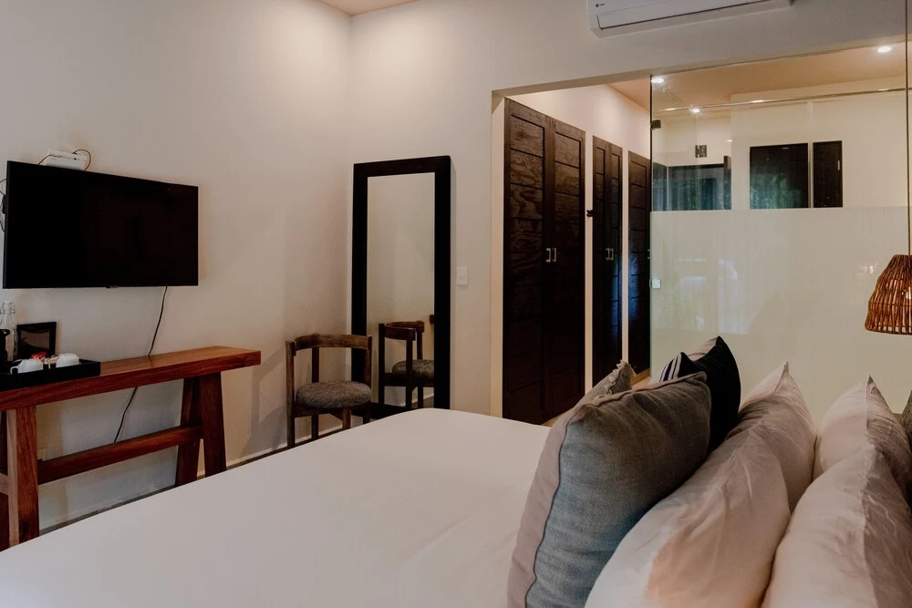 2 Bedroom Luxury Suite 208