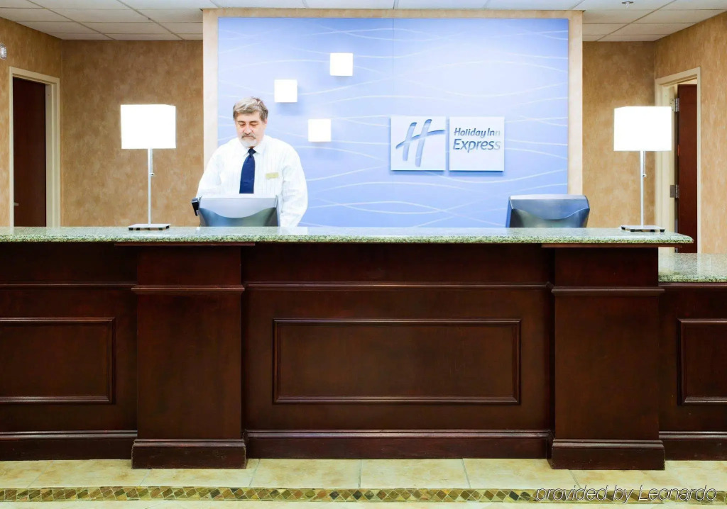 Holiday Inn Express Hotel & Suites - Concord by IHG