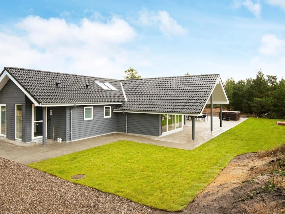 10 Person Holiday Home in Romo