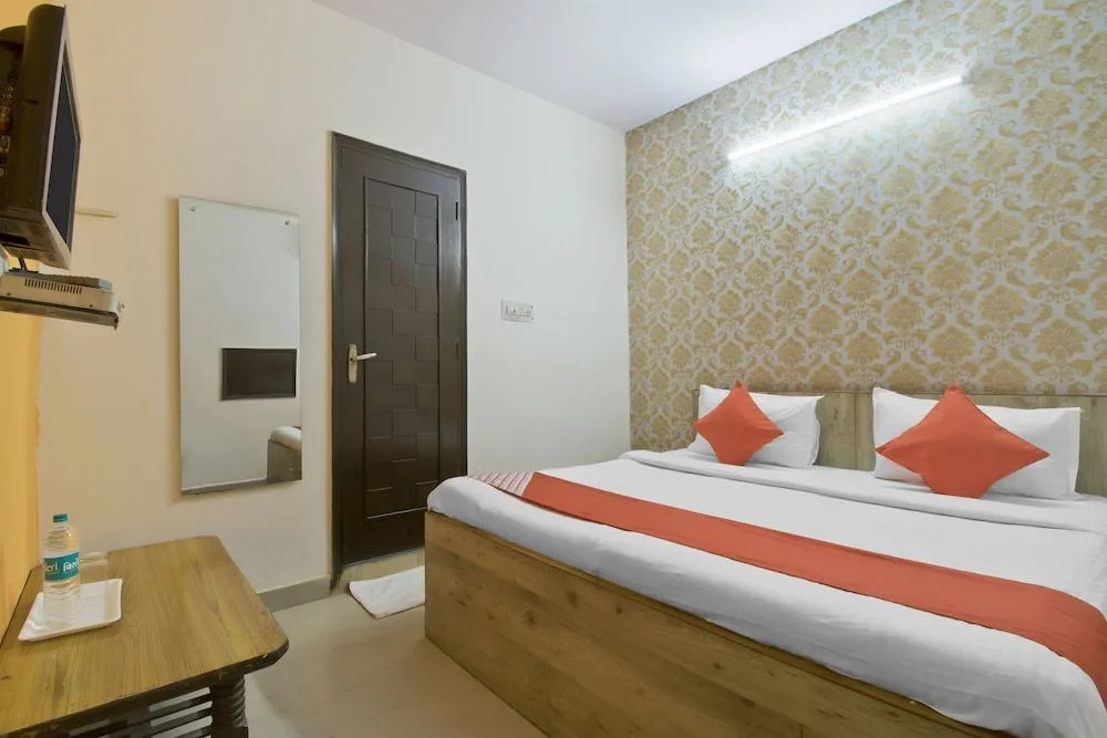 OYO 24376 Merriment Residency
