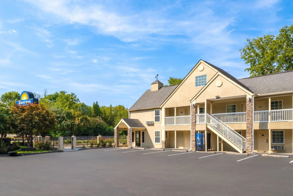 Days Inn by Wyndham Canton