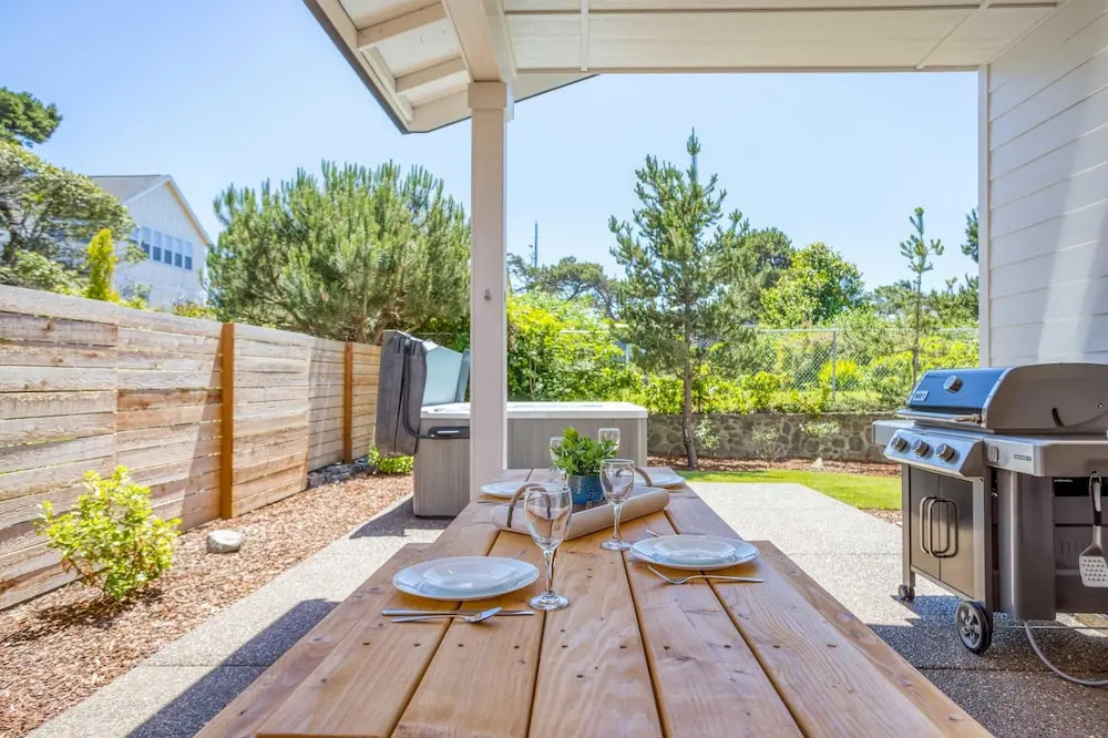 Luxurious Ocean Views and Fun Amenities - Gorgeous Beach Retreat