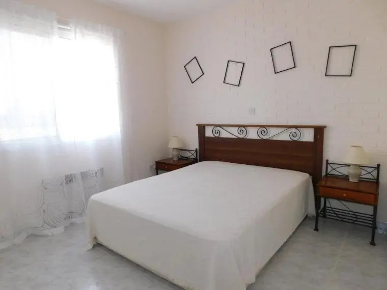 Emma's Place, 2 bedroom apartment with pool view