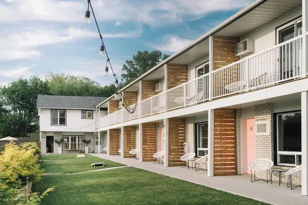 The June Motel, Prince Edward County