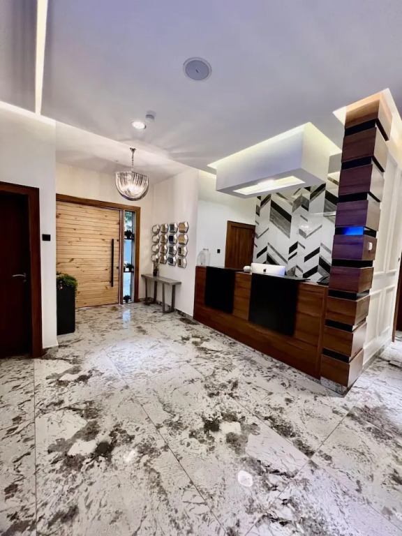 Luxor Apartments