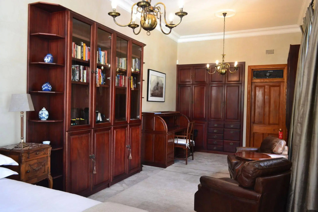 Doveton House