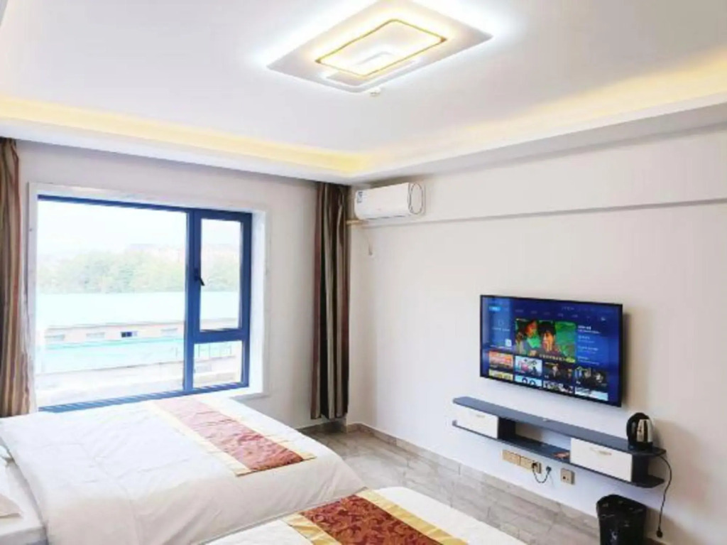 Tianchihu Fashion Hotel