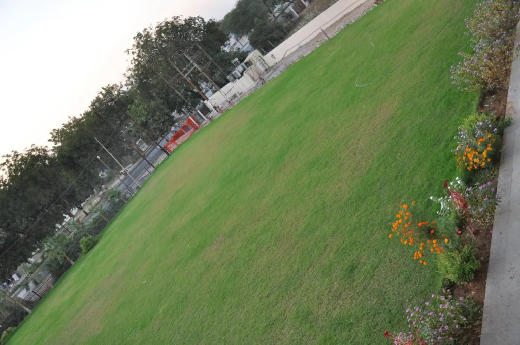 Pride Biznotel Manjusar Vadodara Near Sokhda Lake