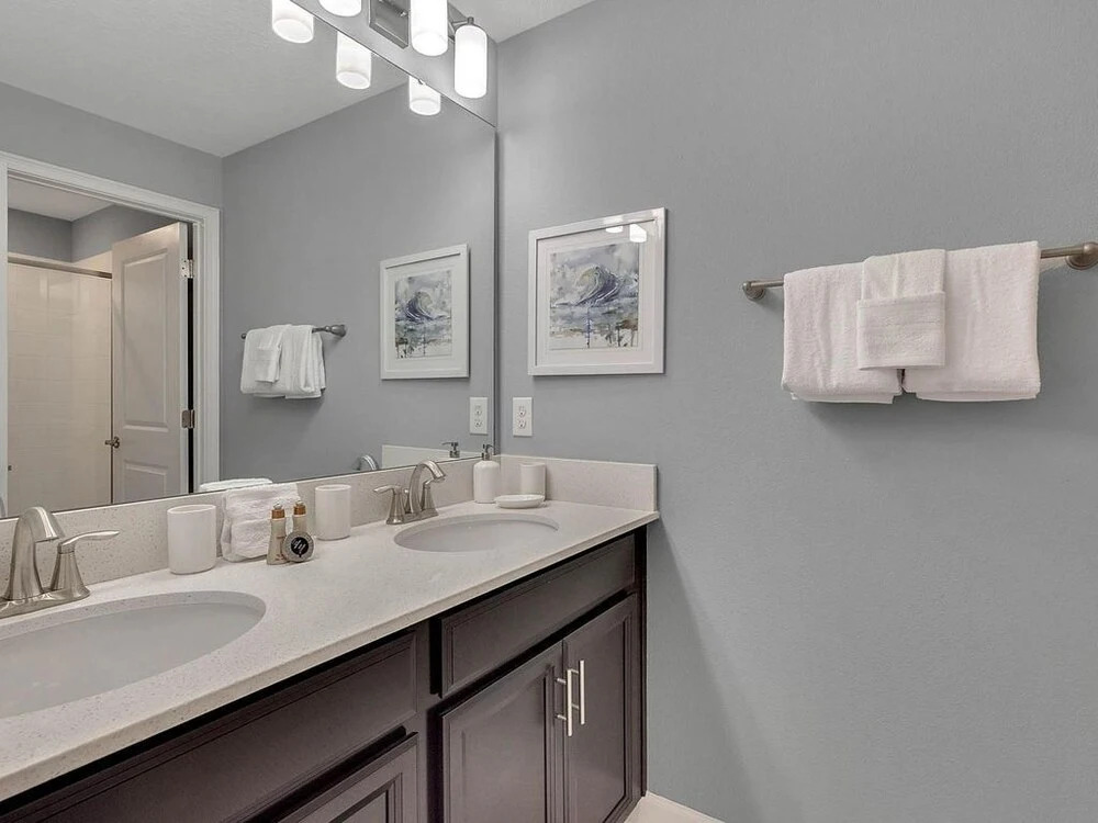 Marvelous 4 Bedroom w/ Screened Pool Close to Disney 1569