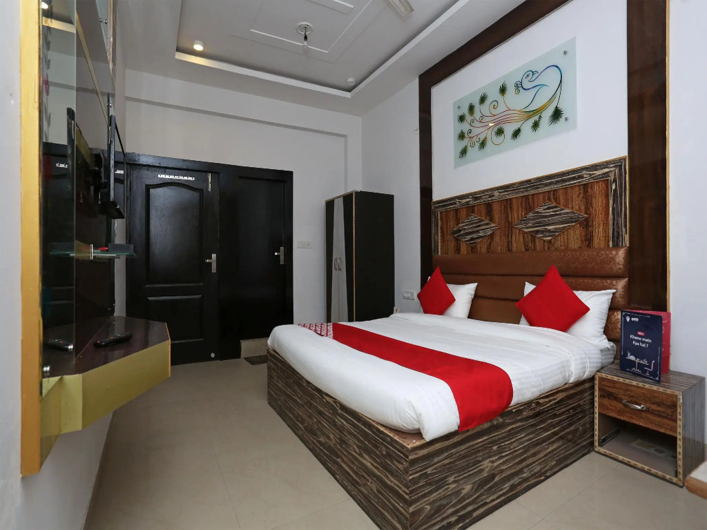 OYO 7812 Shree Radha Resort
