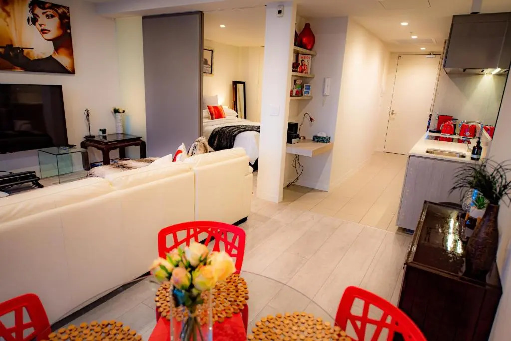Modern, Clean, Luxury at the Right Price.....