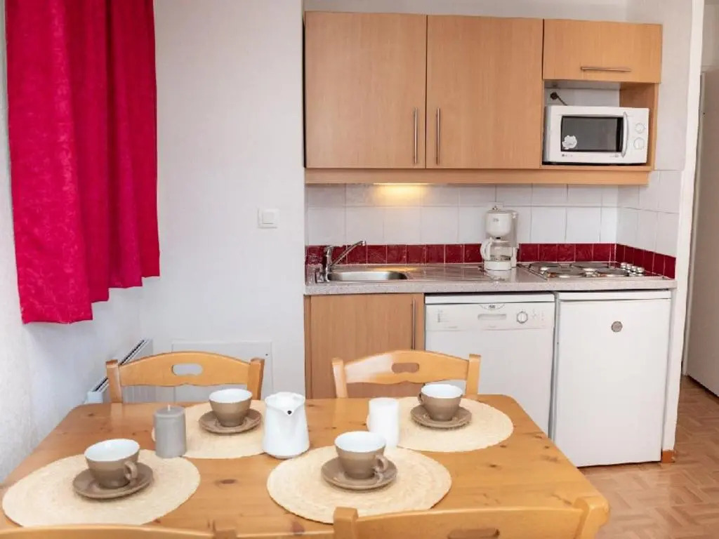 Studio Puy-Saint-Vincent, 1 pièce, 4 personnes - FR-1-504-228