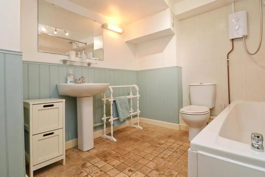 TOWN CENTRE apartment with parking