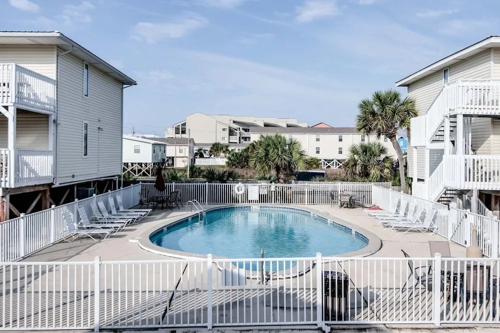 Moonraker #3 - 1 Br Condo