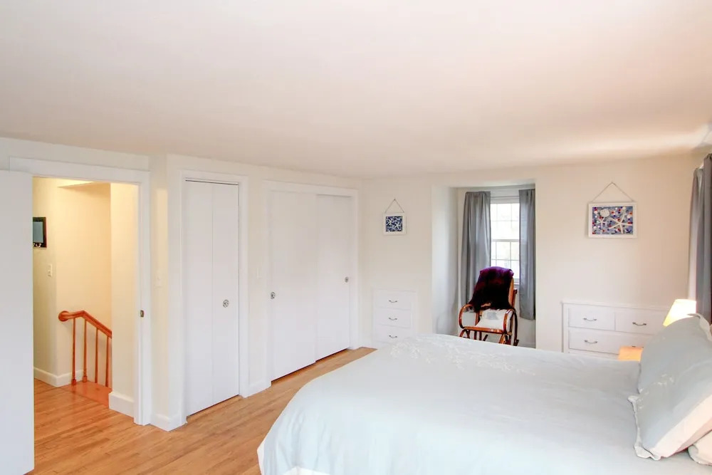 Walkable Falmouth Hts Beach Home by RedAwning
