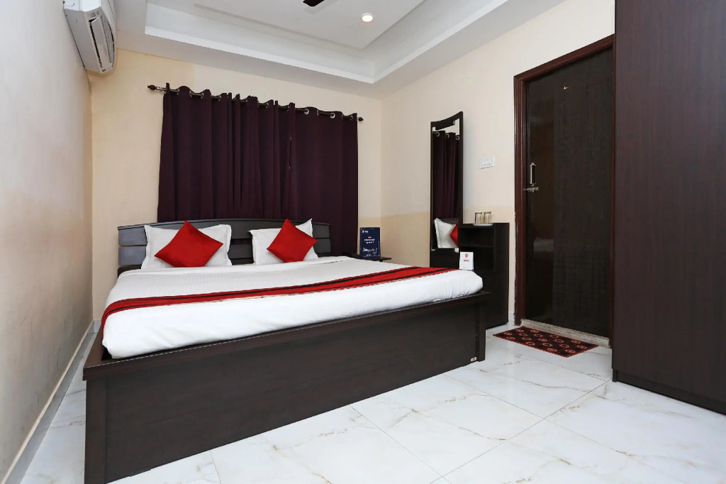 Super Hotel O New Alipore