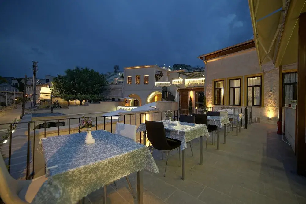 Cappa Rossa Cave Hotel