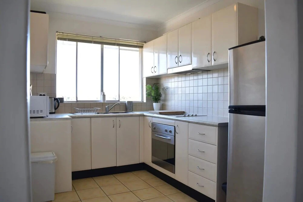 BRIGHT and airy TOP FLOOR apartment with FAB views