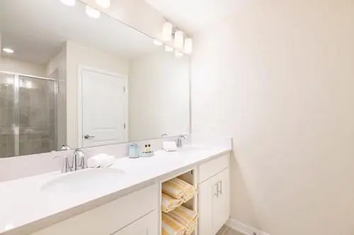 Super cute condo with 2 themed bedrooms
