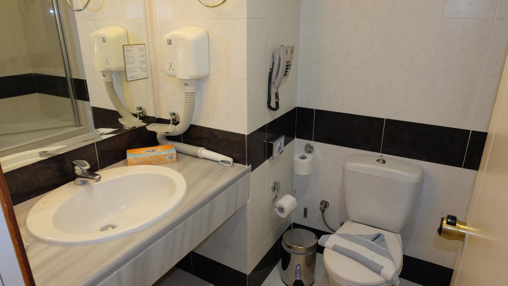 Kipriotis Maris Suites by Anayia All Inclusive Resorts