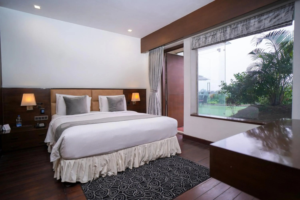 The Alcor Hotel