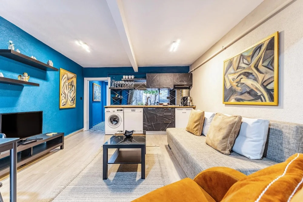 Stylish Fully Furnished Modern Flat in Kad k y