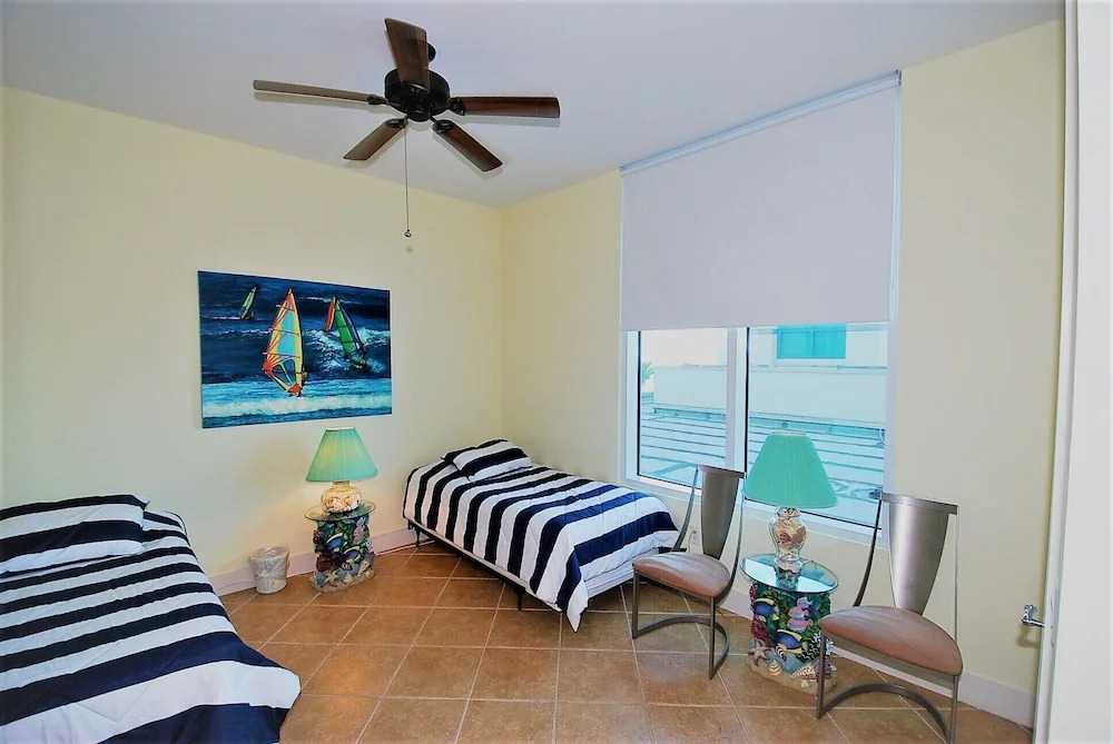 Sapphire Condo & Spa Unit #304 3 Bedrooms 2.5 Bathrooms Condo