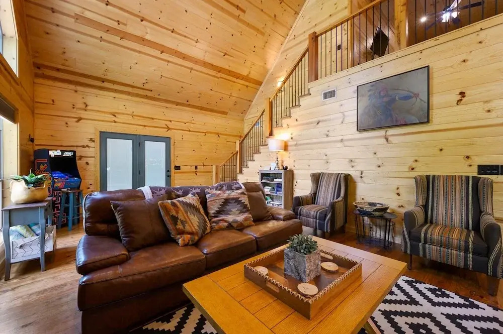 Summer Moon Lodge - For 8ppl