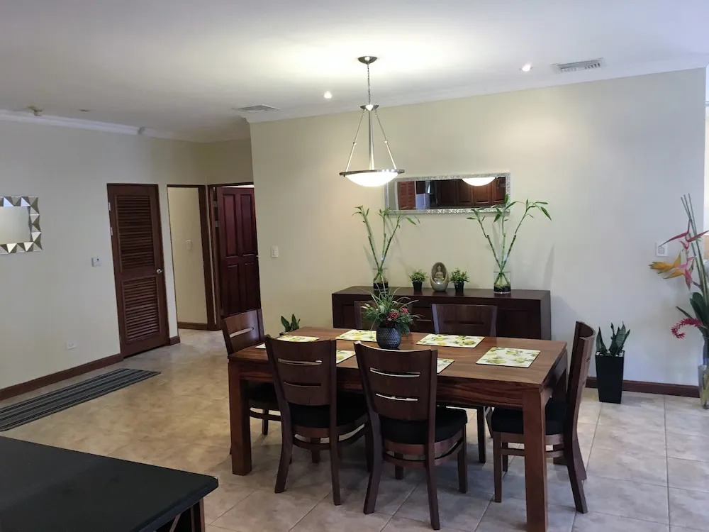 La Reserve #A4 Luxury Condo