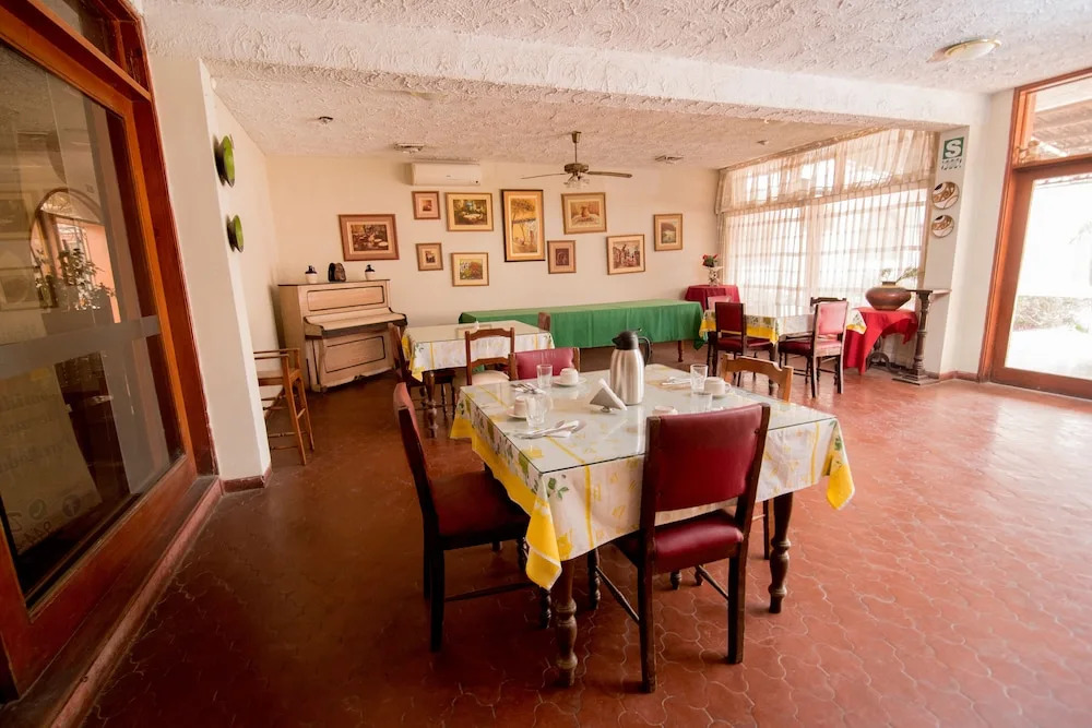 LA SIESTA-Hotel