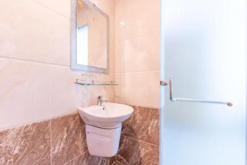 Rio Hotel and Apartment