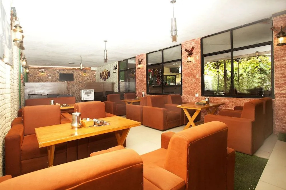 Oyo 580 Hotel Green Chilli