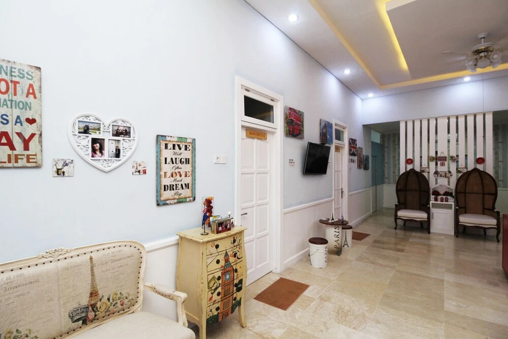 Londres Bed and Breakfast RedPartner near Gembira Loka Zoo