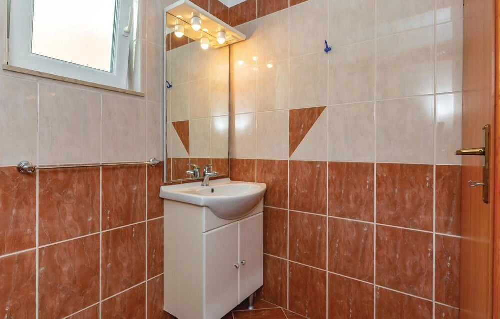 Nice Home in Zivogosce With Wifi and 2 Bedrooms