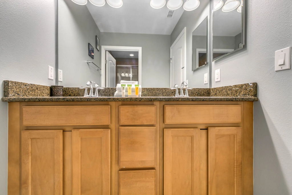 4 Bedroom 3 Bathroom Paradise Palms 8957 Cp