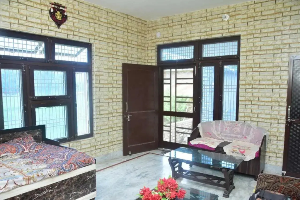 OYO HOME 92078 Pinky Homestay
