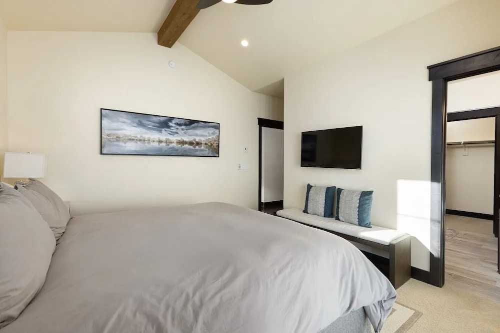 54 Outpost Drive The Alders - Private Hot Tub 4 Bedroom Condo by RedAwning