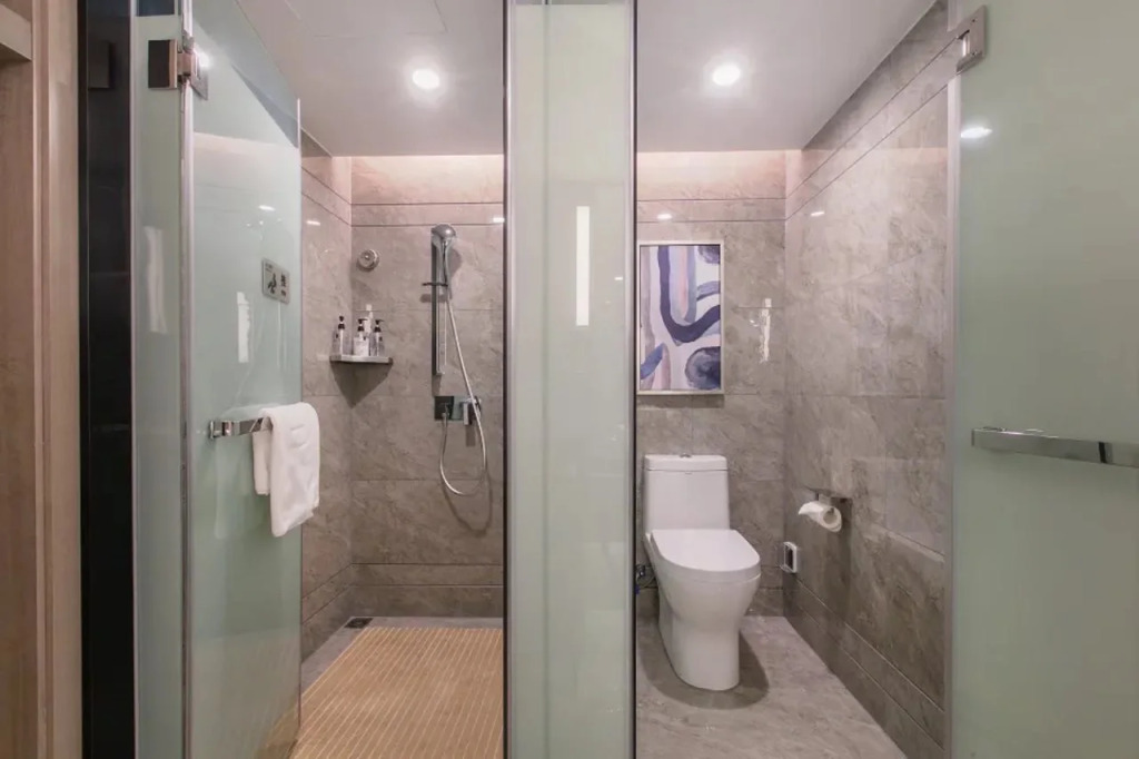 Echarm Hotel (Nanchang Bayi Square Subway Station Wushang MALL)