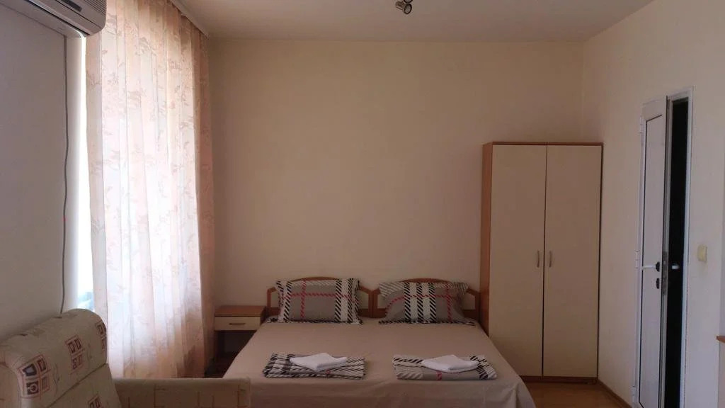 Guest House Eos