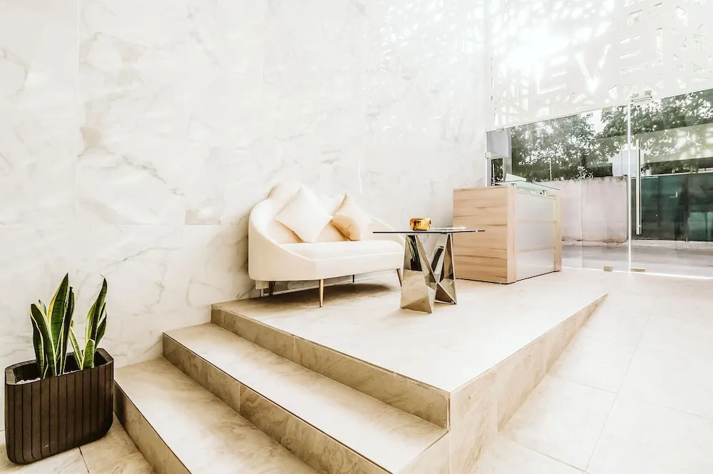 Level luxury condos