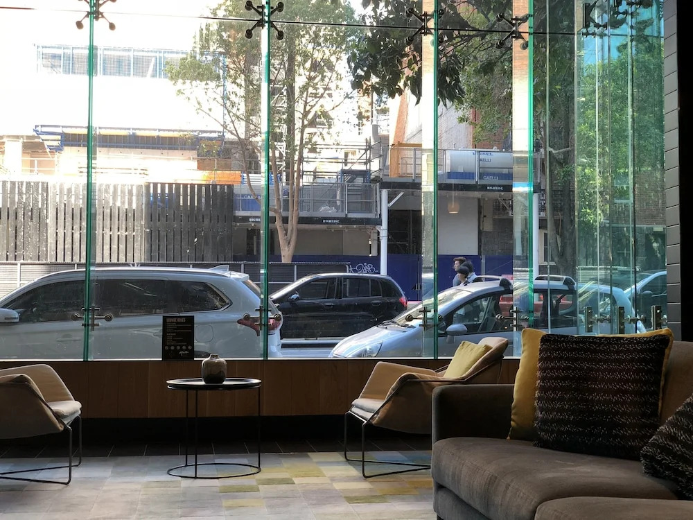 LVL 11 Cosy Apartment Near Lygon St
