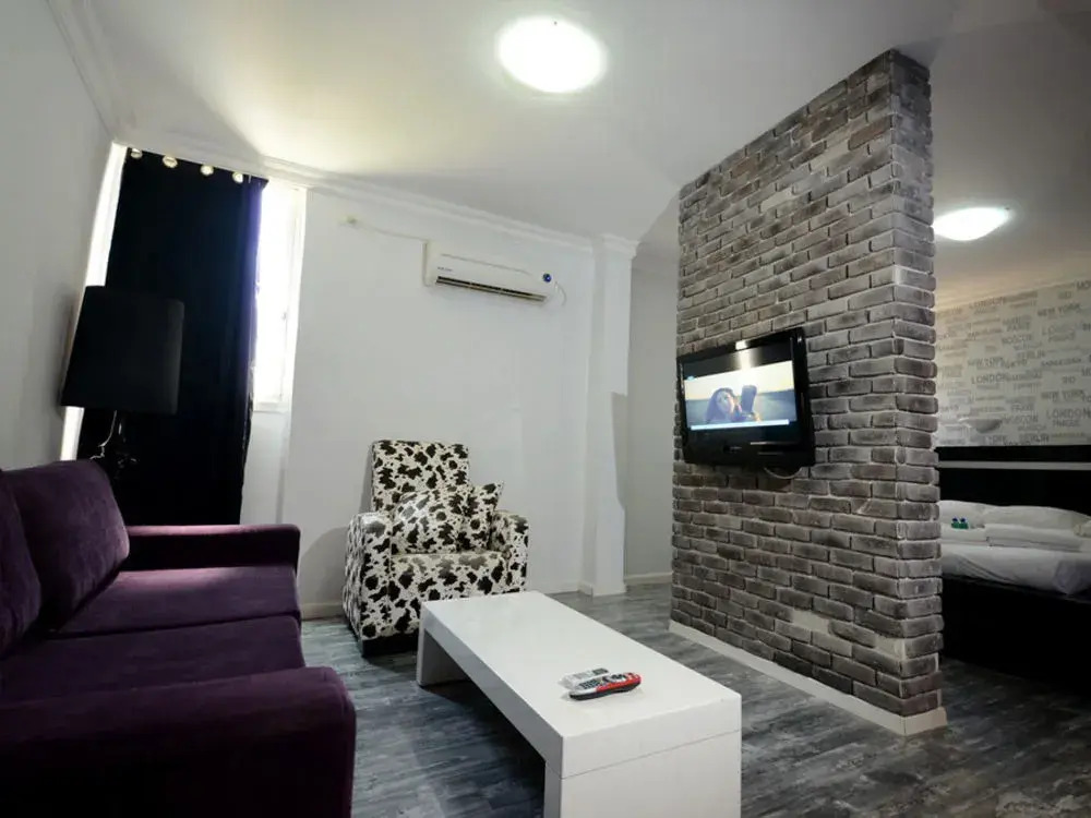 Be Center Hotel