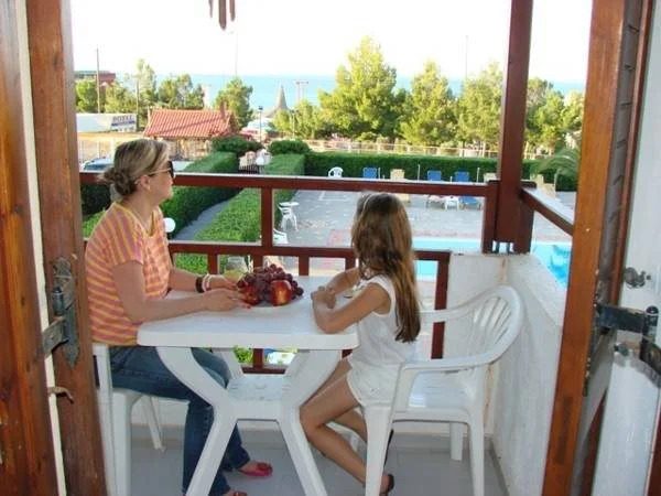 Vlychada Apartments