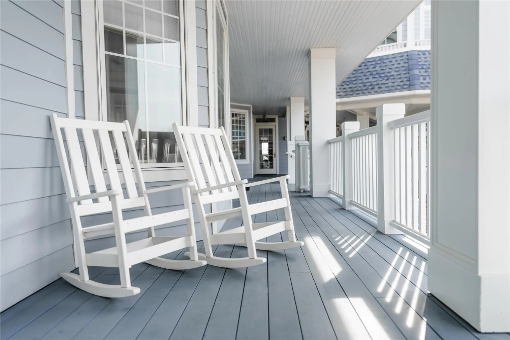 Madison Beach Hotel, Curio Collection by Hilton
