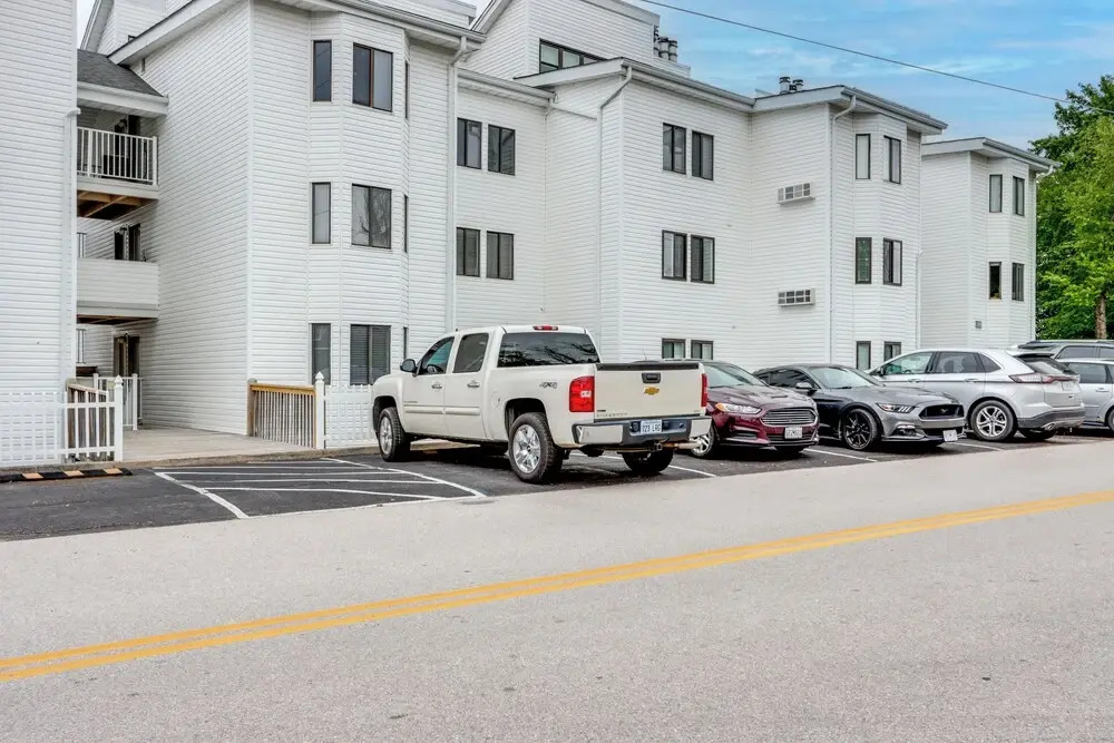 Walk to Shops & Lake: Pool-view Osage Beach Unit