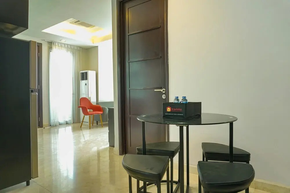 Modern and Stylish 2BR at The Empyreal Apartment