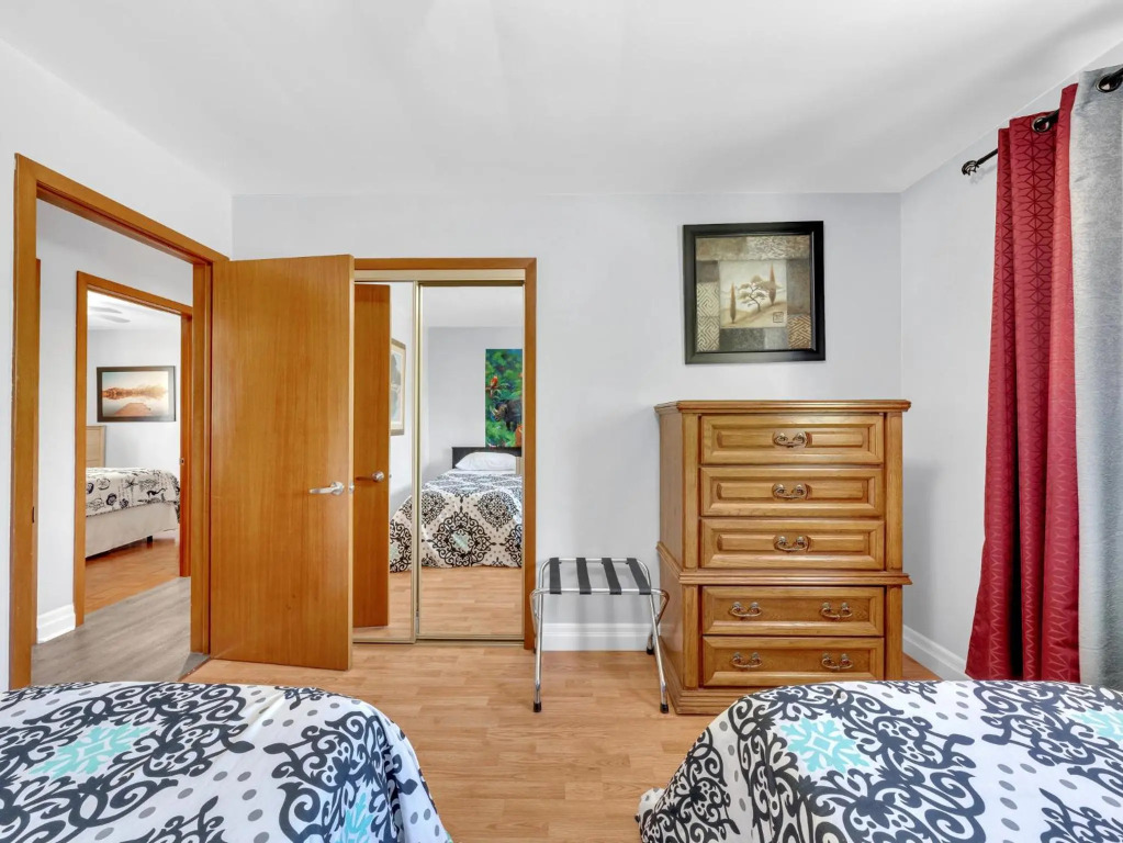 Seacliff Beach Park Bungalow, convenient location, all amenities