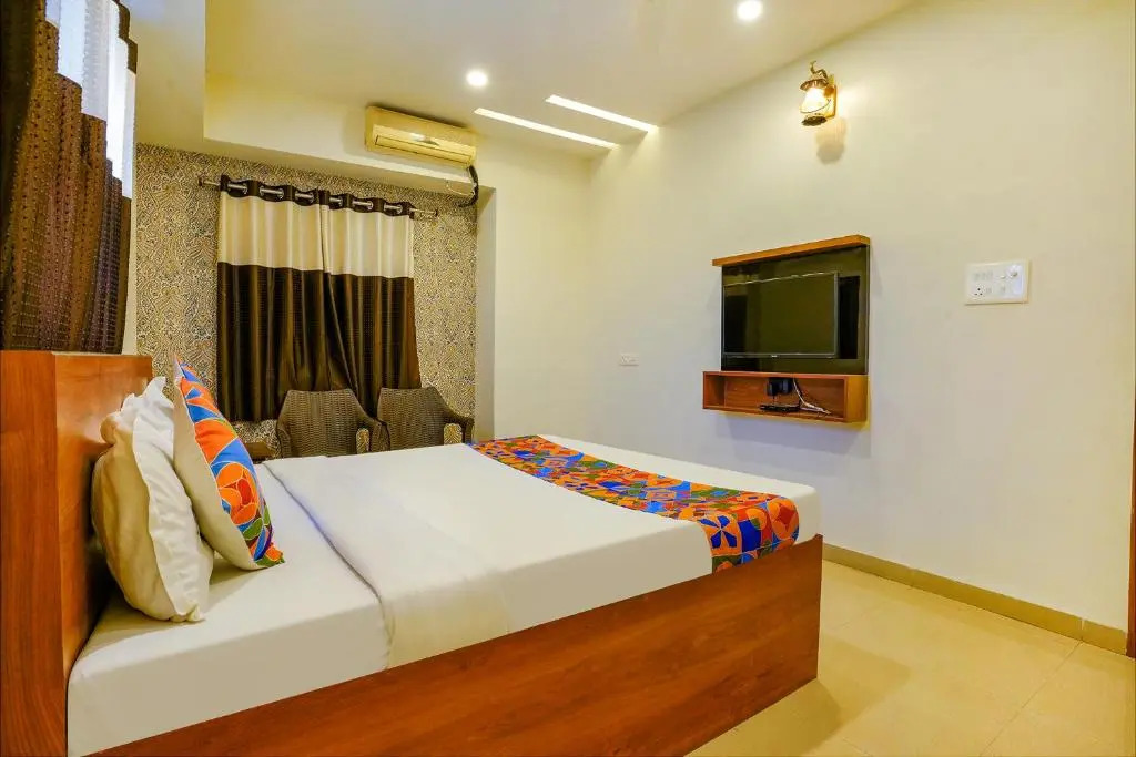 Fabhotel Dwarka