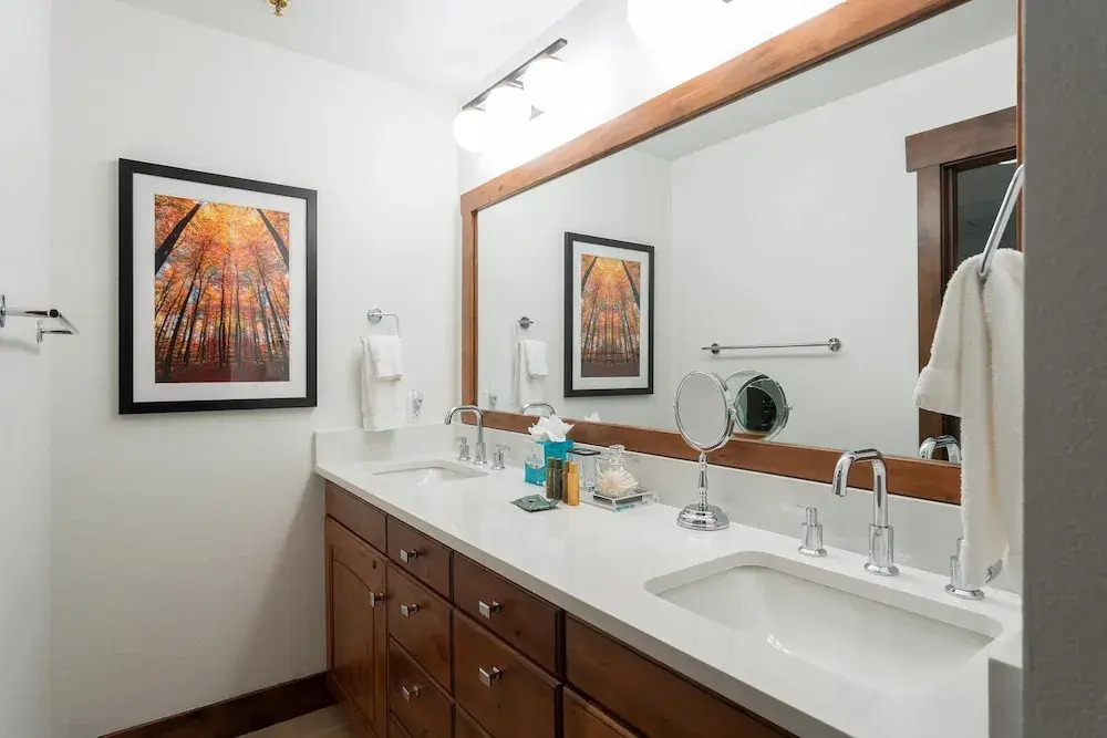 Ridgepoint at Deer Valley Resort - Three Bedroom Condo with Hot Tub #126 3 Condo
