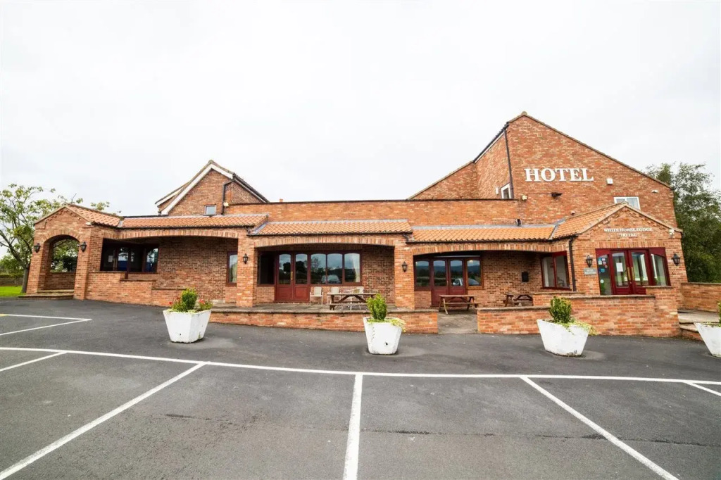 OYO White Horse Lodge Hotel, East Thirsk